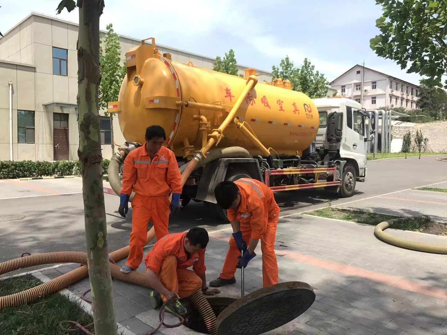 婺城化粪池清理与5-8吨吸粪车施工效率分析